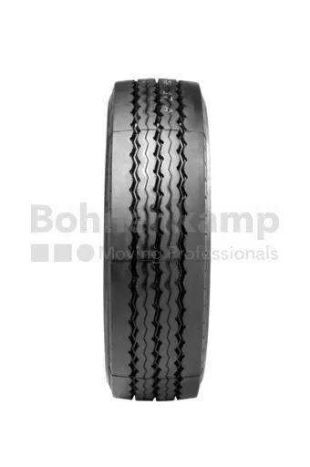 Reifen 205 / 65 R 17.5, ST 01